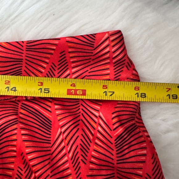 Gymshark Red Leaf Pattern Mini Skort‎ size Large - Picture 4 of 8